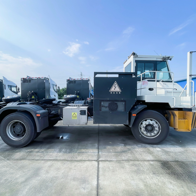4 * 2 CAMC ميناء محطة جرار شاحنة الشاحنات الطرفية للبيع