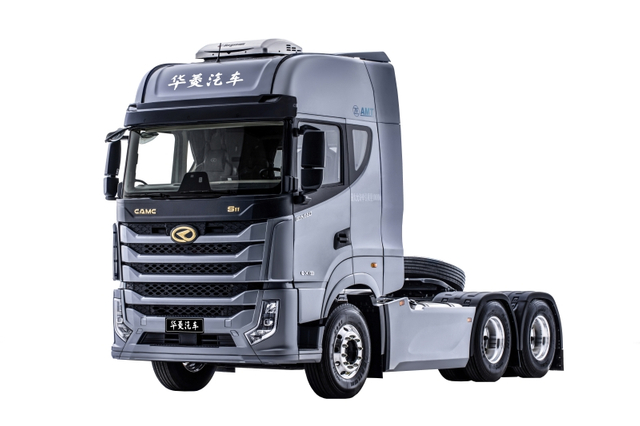 Freightliner شاحنة جرار أوتوماتيكية ذات سعة تحميل كبيرة